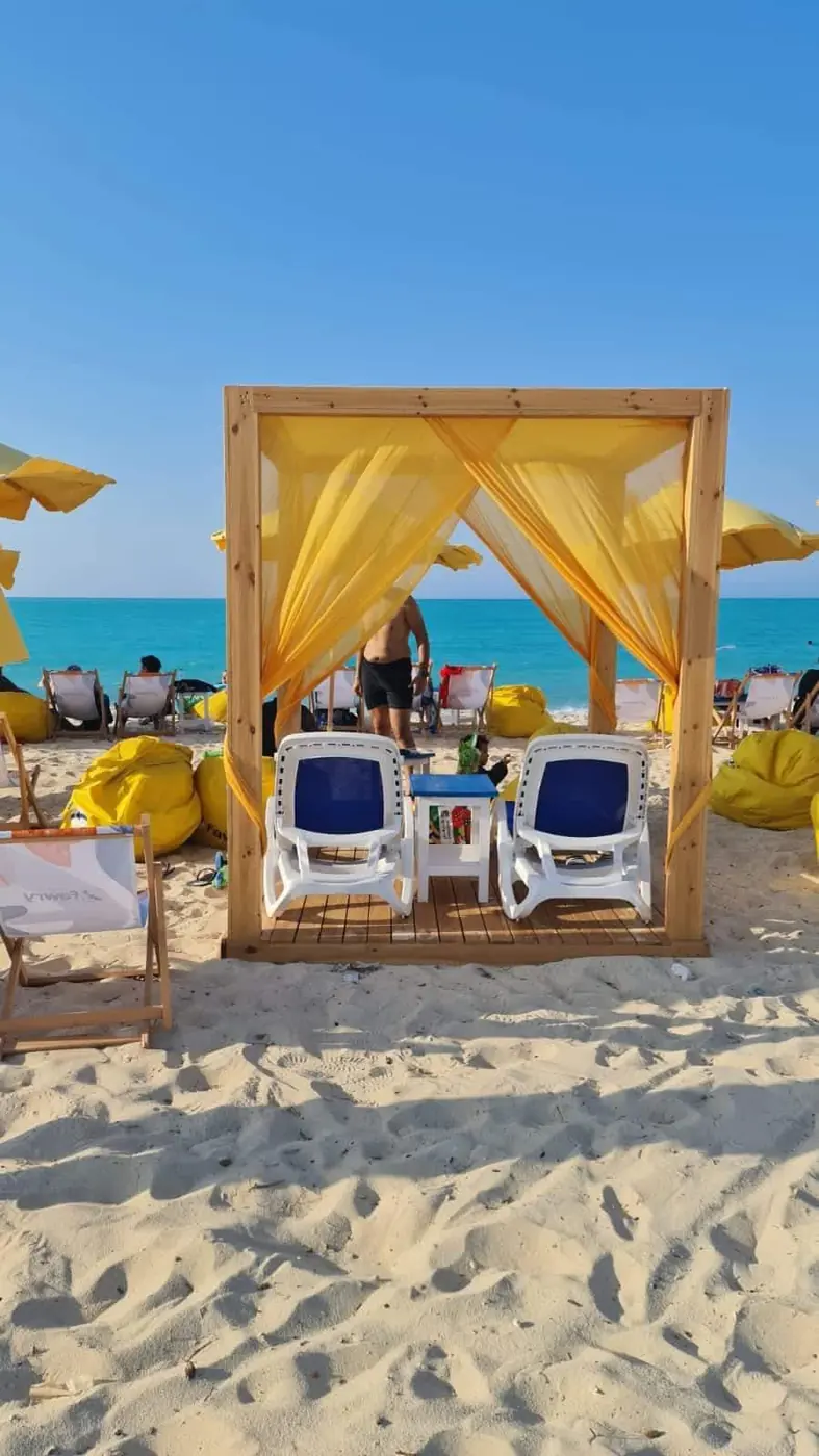Blue-water beach