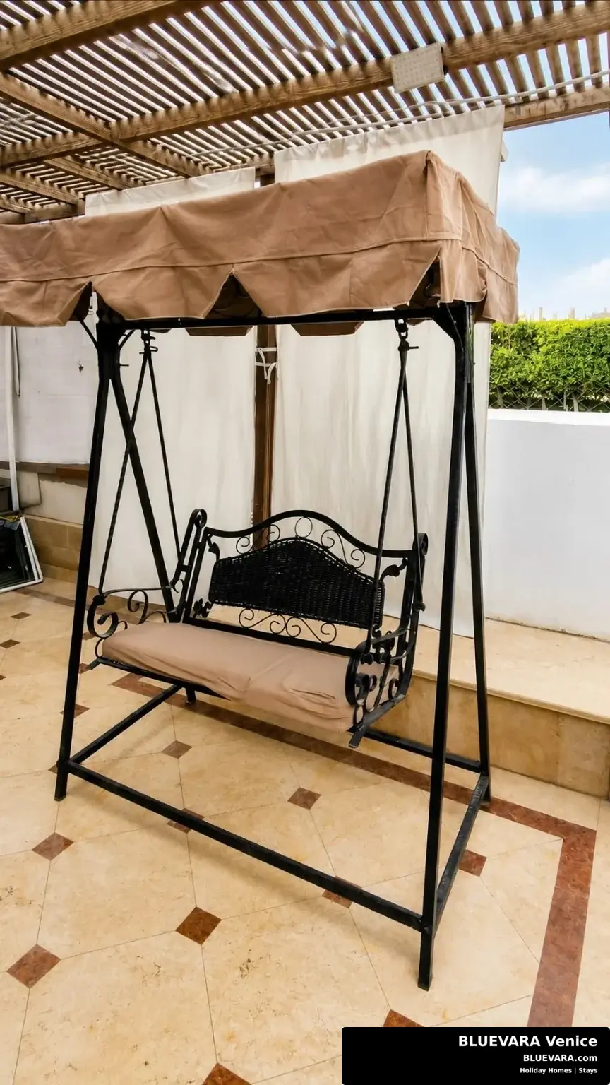 Terrace swing